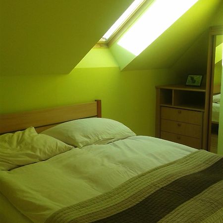 Hotel Gosciniec Sloneczny à Drzonków Extérieur photo
