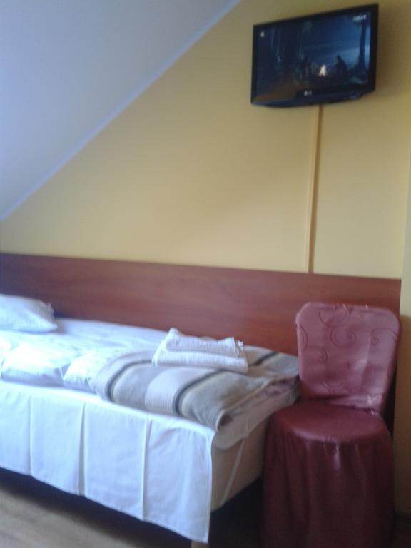 Hotel Gosciniec Sloneczny à Drzonków Chambre photo