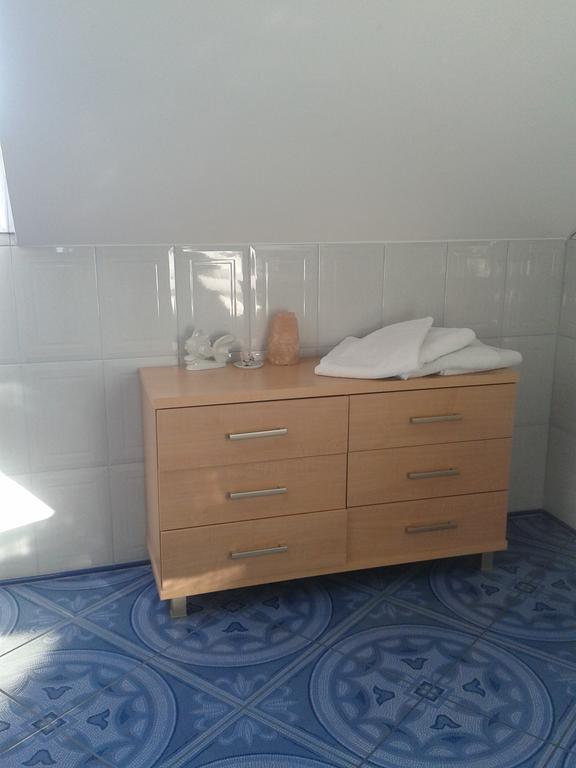 Hotel Gosciniec Sloneczny à Drzonków Extérieur photo