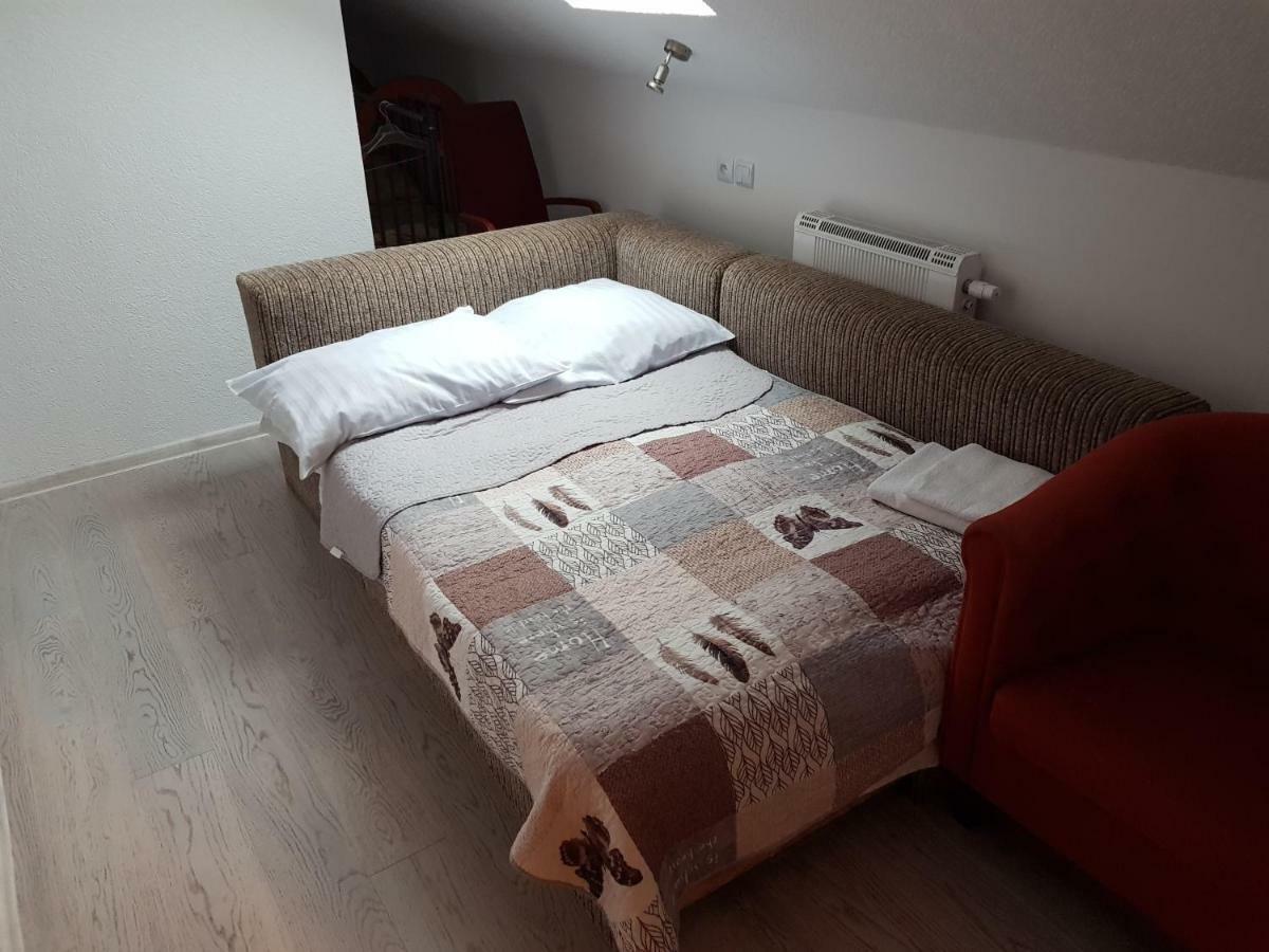 Hotel Gosciniec Sloneczny à Drzonków Extérieur photo