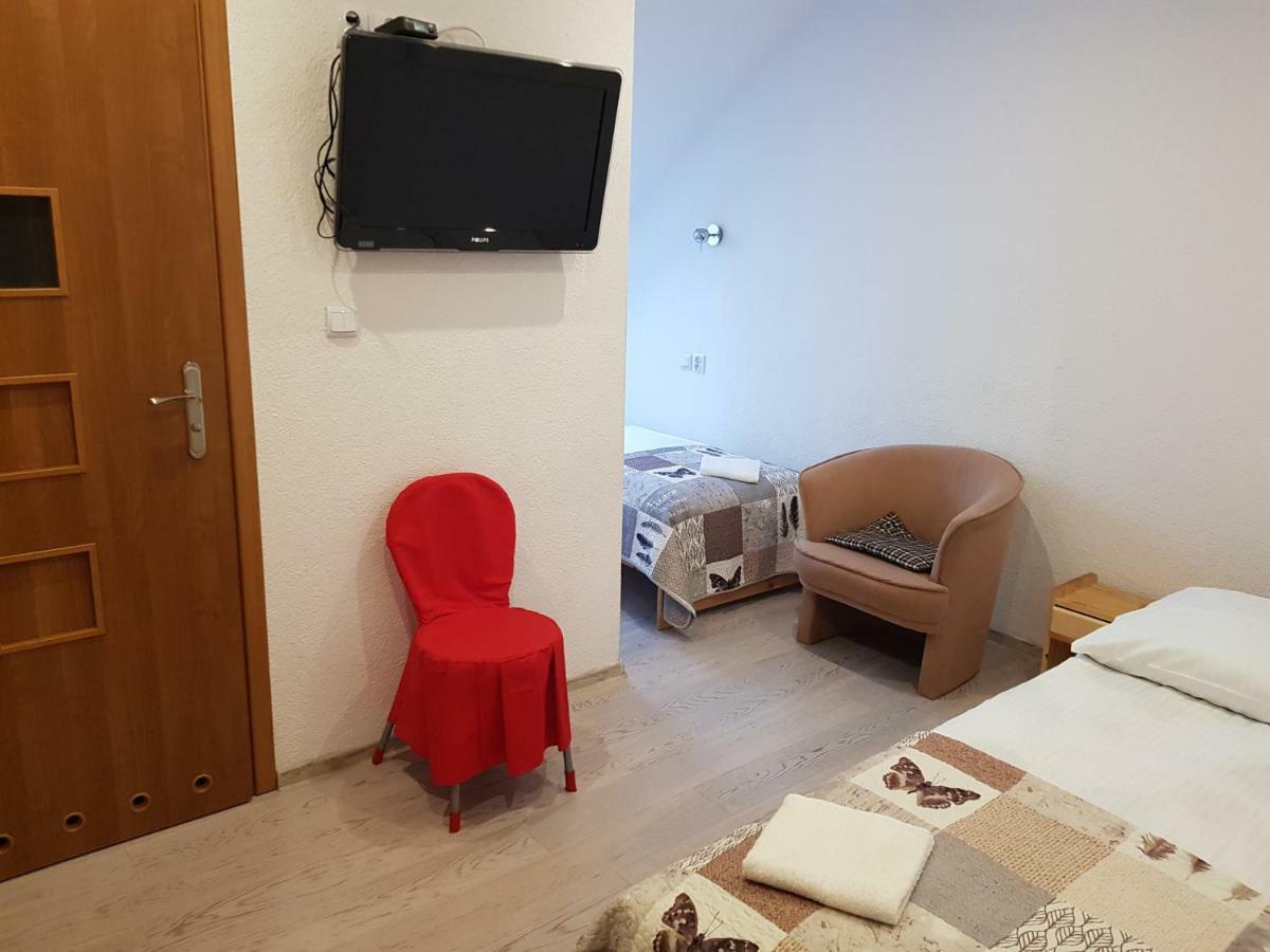 Hotel Gosciniec Sloneczny à Drzonków Extérieur photo