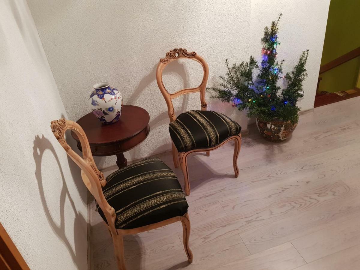 Hotel Gosciniec Sloneczny à Drzonków Extérieur photo